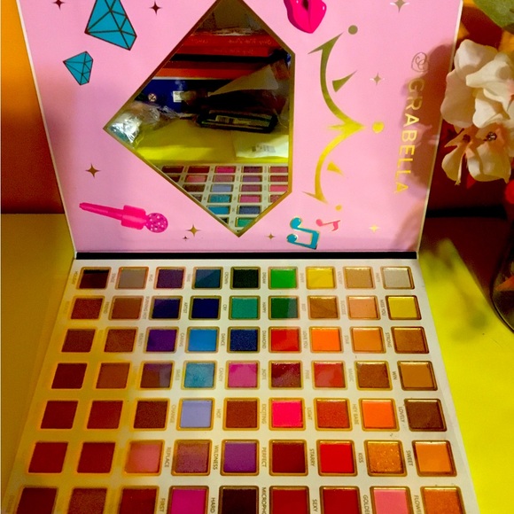 Eyeshadow palette 63 colors NWT